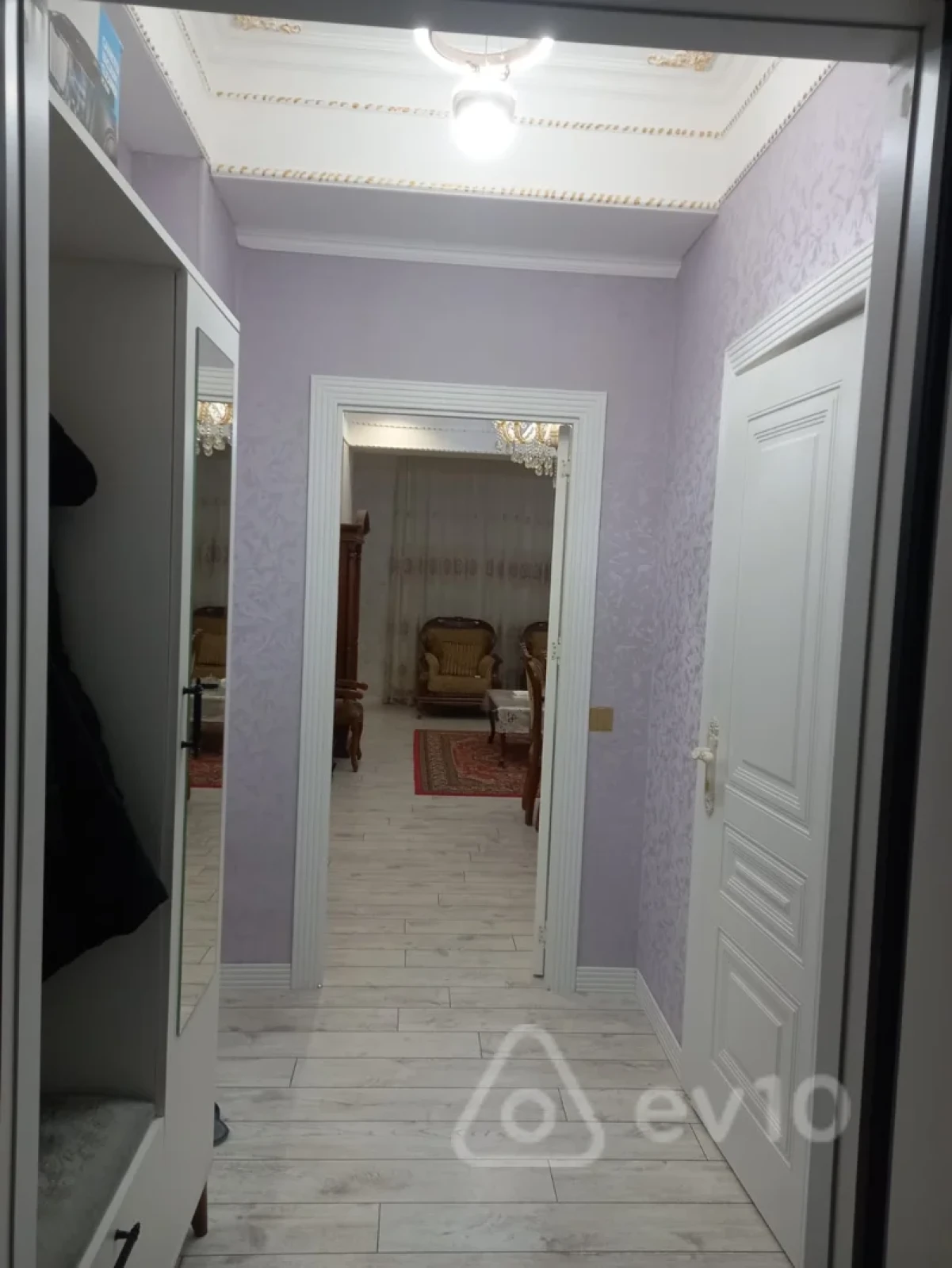 Kirayə verilir 2 otaqlı yeni tikili 65 m²