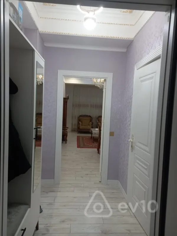 Kirayə verilir 2 otaqlı yeni tikili 65 m²