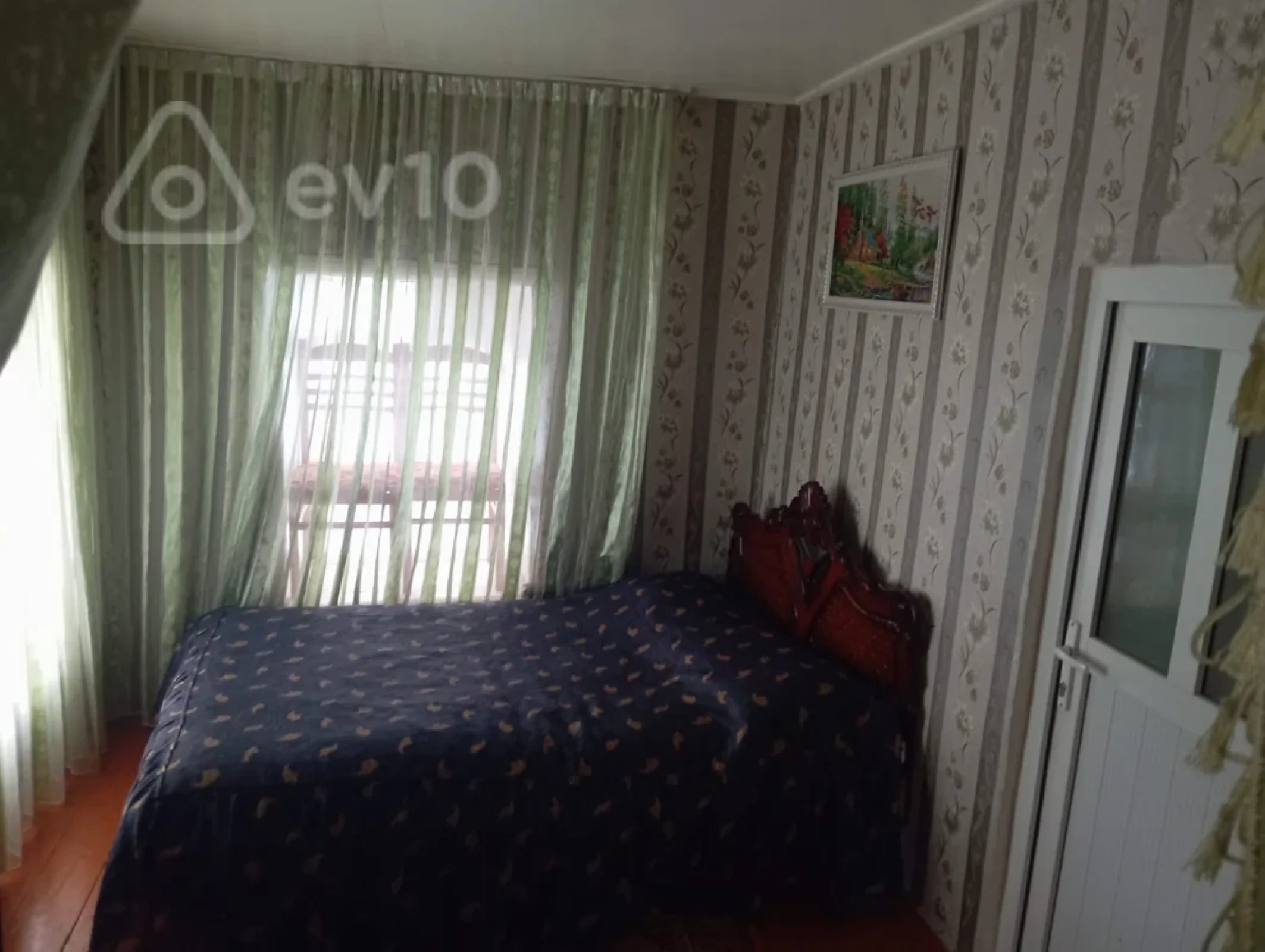 Satılır 5 otaqlı həyət evi 1600 m²