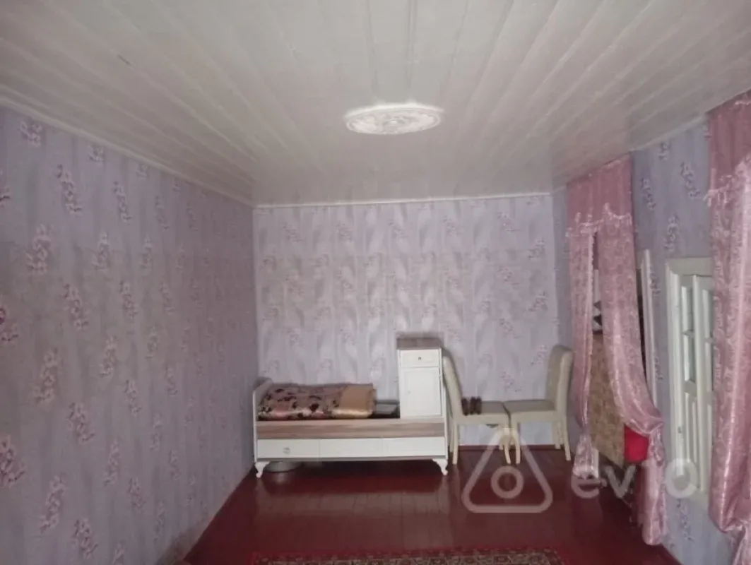 Satılır 5 otaqlı həyət evi 1600 m²