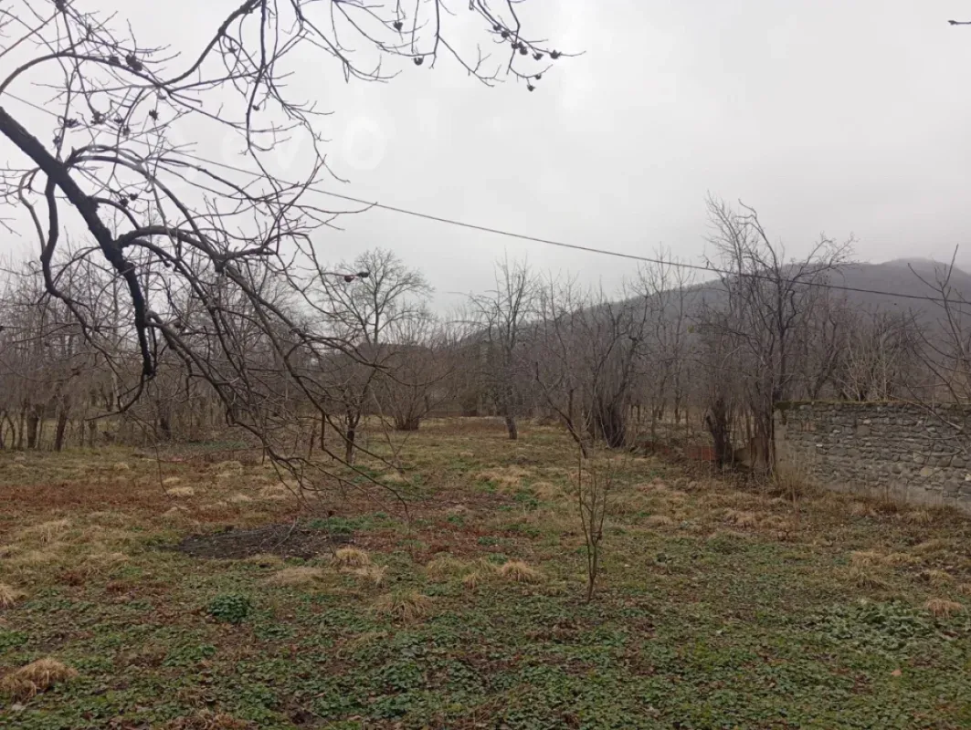 Satılır 5 otaqlı həyət evi 1600 m²