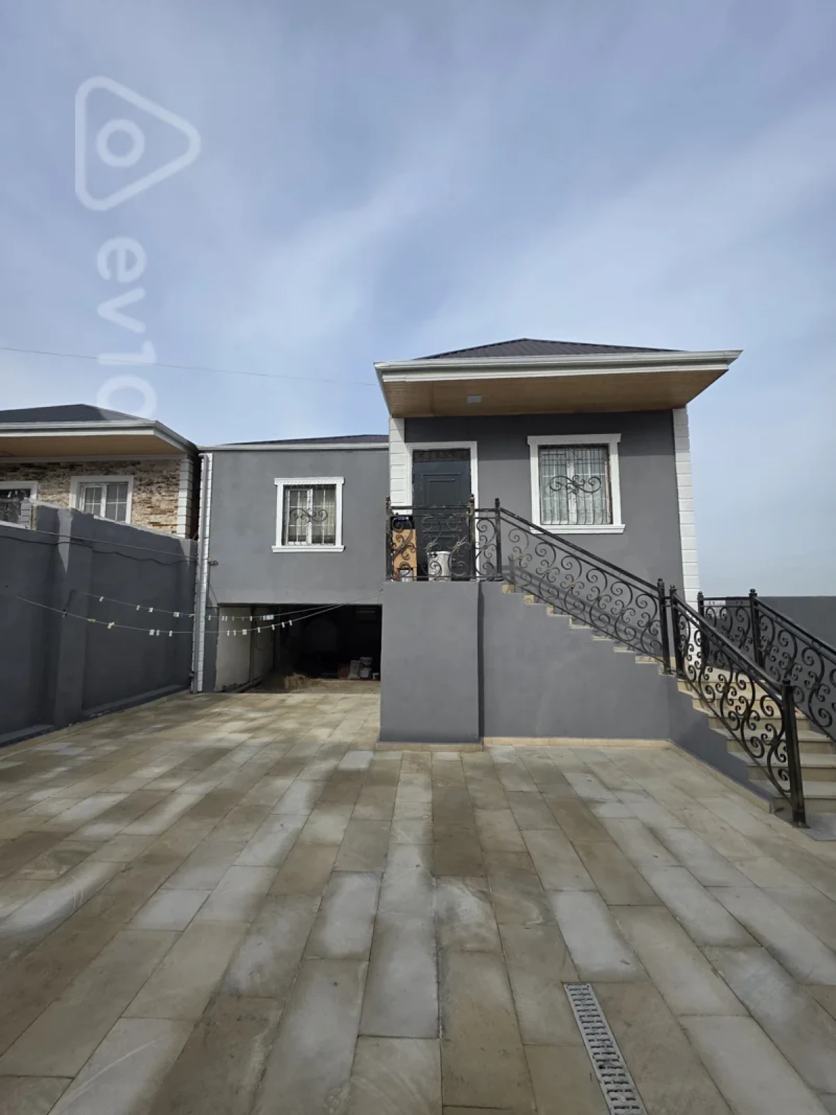 Satılır 3 otaqlı həyət evi 129 m²