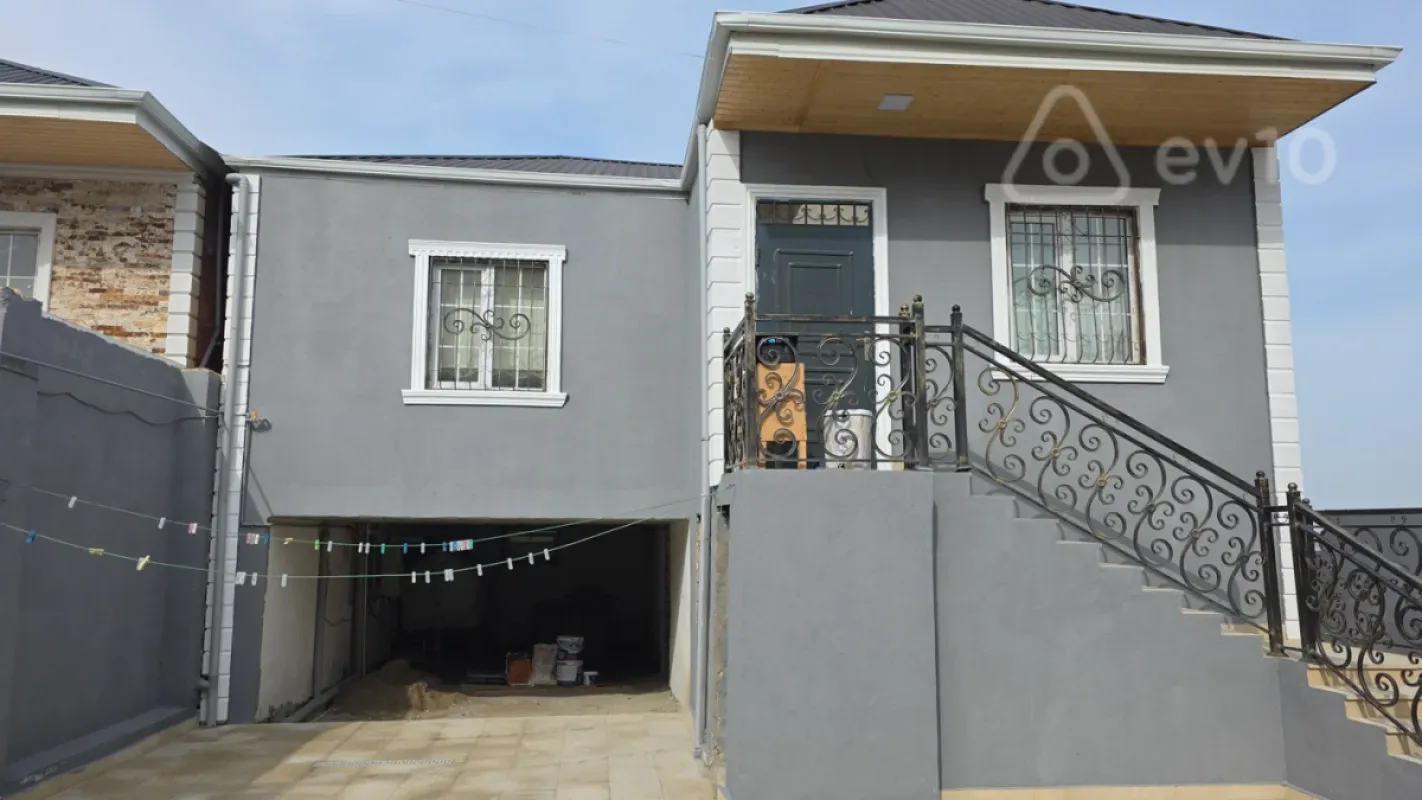 Satılır 3 otaqlı həyət evi 129 m²