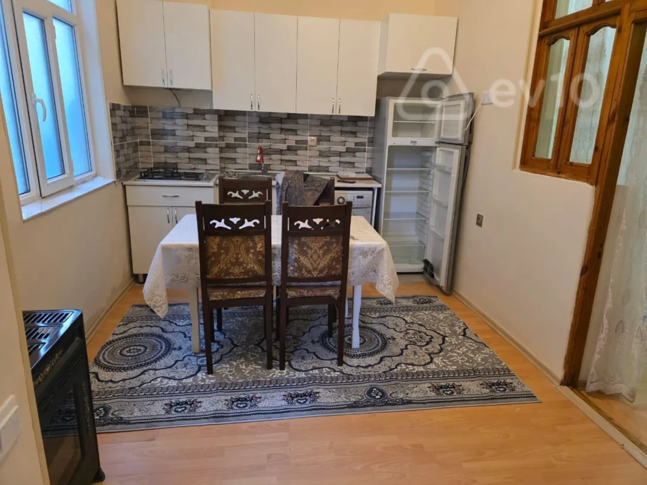 Kirayə verilir 2 otaqlı həyət evi 50 m²