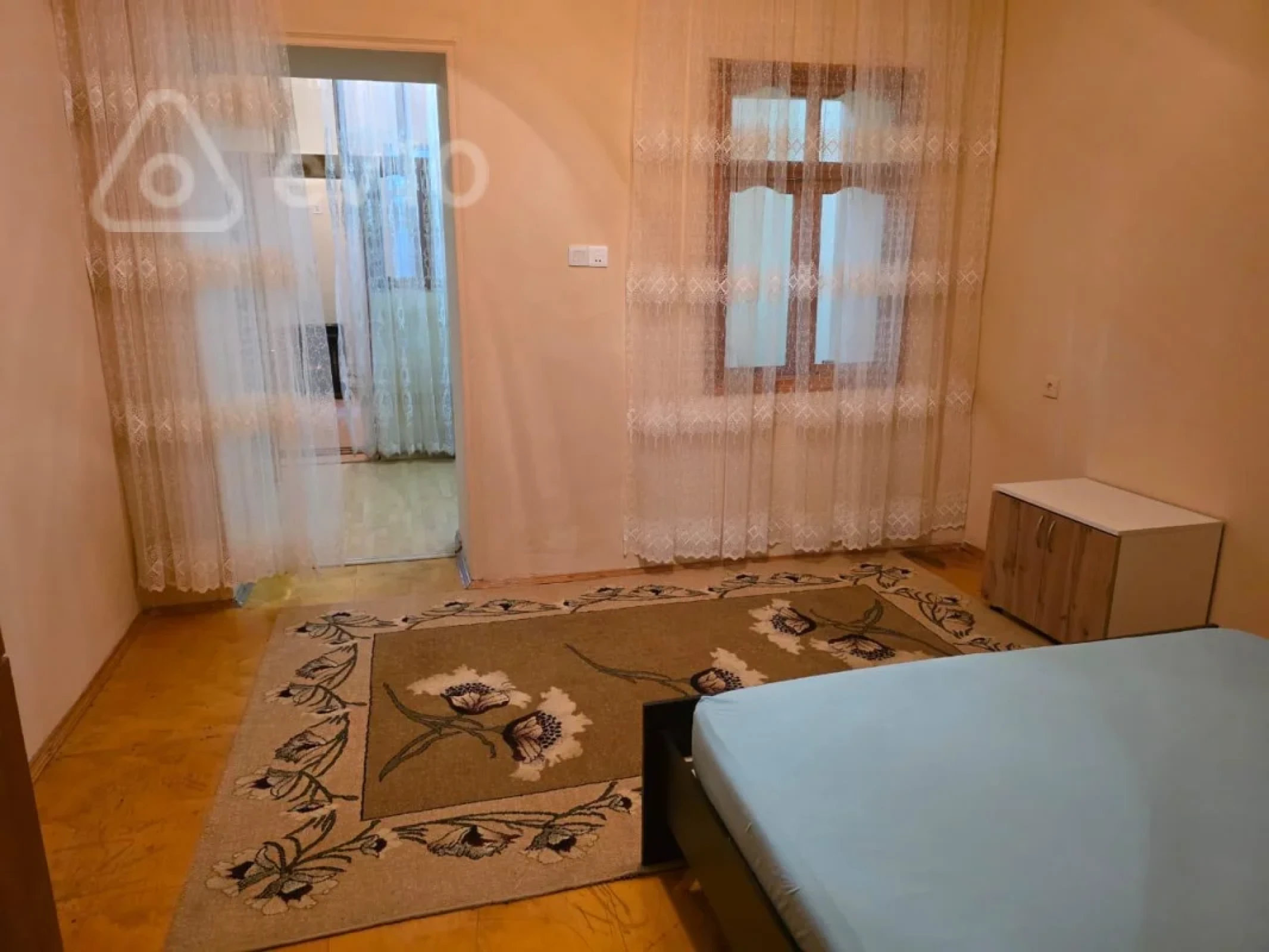 Kirayə verilir 2 otaqlı həyət evi 50 m²