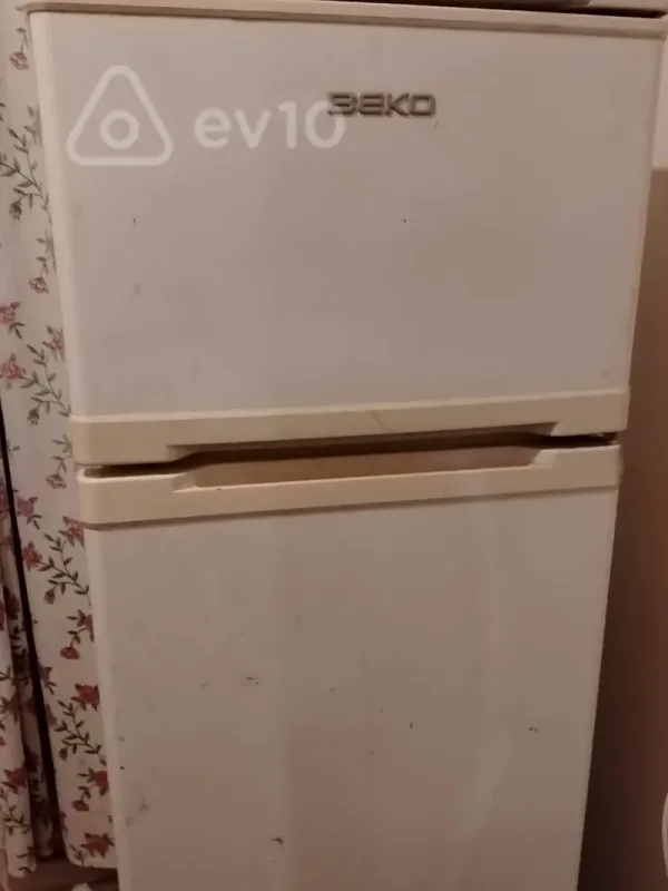 Kirayə verilir 2 otaqlı köhnə tikili 90 m²