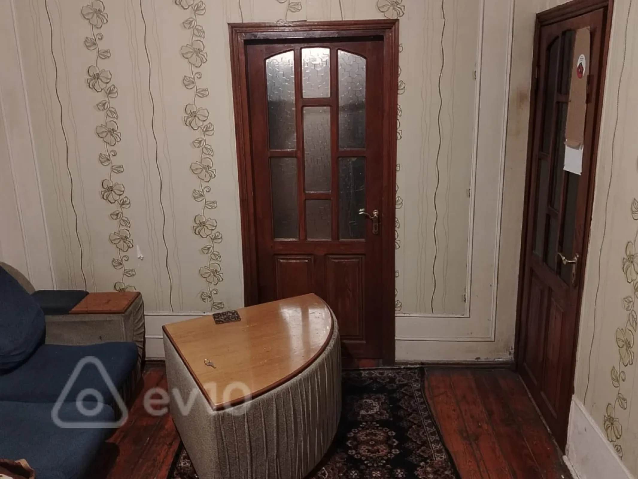 Kirayə verilir 2 otaqlı köhnə tikili 90 m²