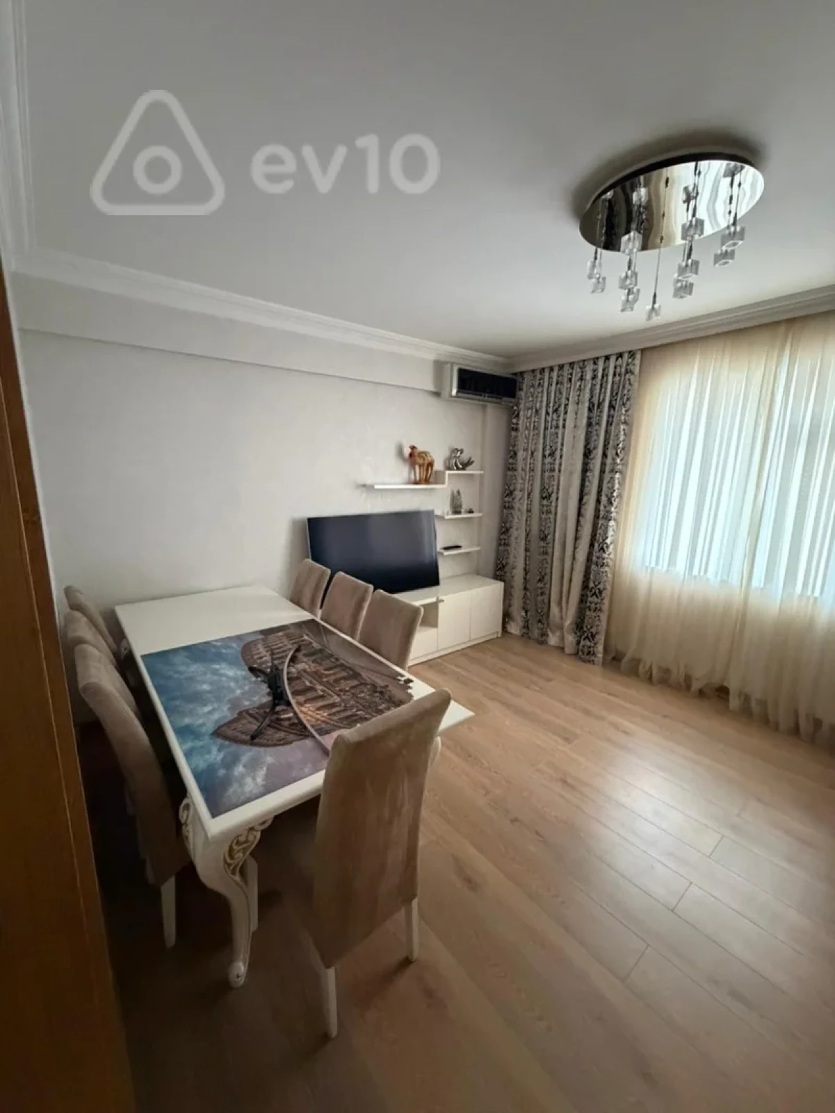 Kirayə verilir 3 otaqlı yeni tikili 130 m²