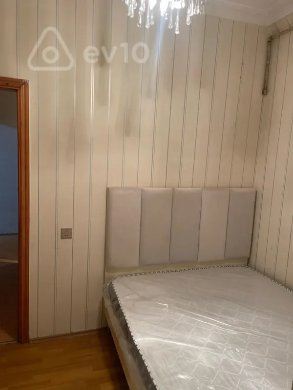 Kirayə verilir 2 otaqlı köhnə tikili 45 m²