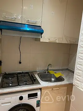 Kirayə verilir 2 otaqlı köhnə tikili 45 m²