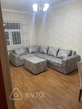 Kirayə verilir 2 otaqlı köhnə tikili 45 m²