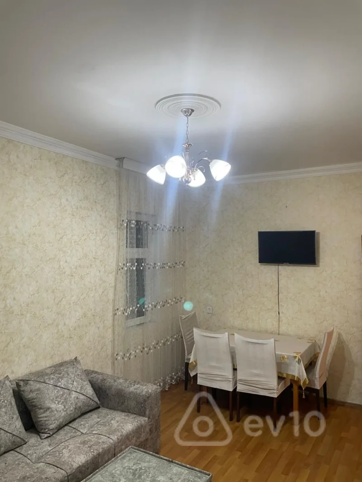 Kirayə verilir 2 otaqlı köhnə tikili 45 m²