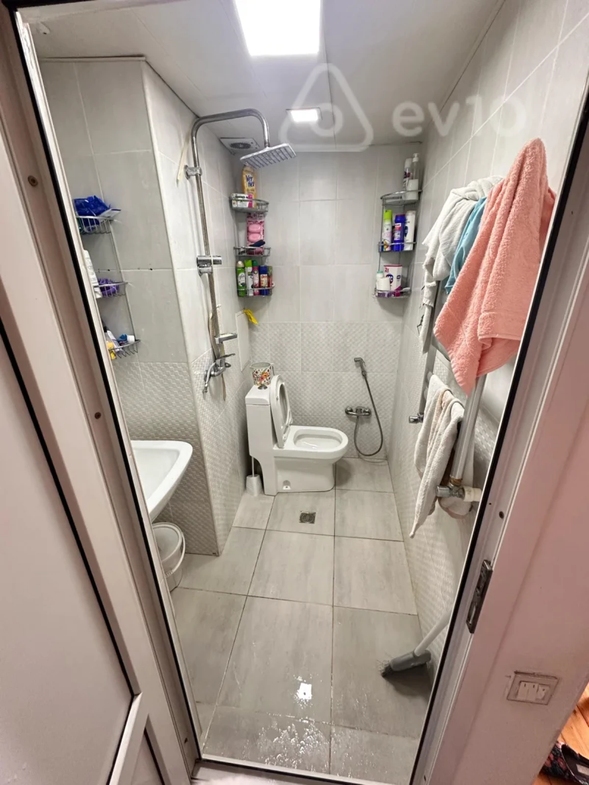 Kirayə verilir 2 otaqlı yeni tikili 65 m²