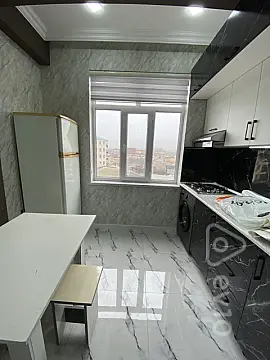 Kirayə verilir 3 otaqlı yeni tikili 70 m²