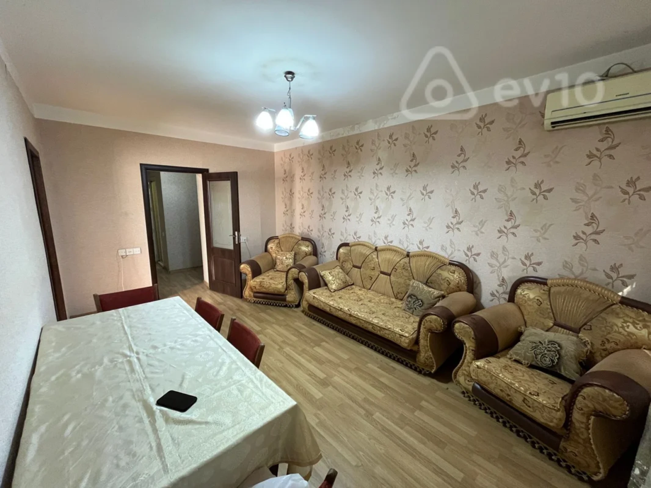 Kirayə verilir 3 otaqlı köhnə tikili 72 m²