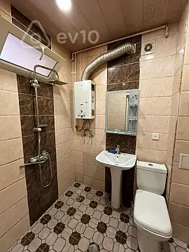 Kirayə verilir 3 otaqlı köhnə tikili 72 m²