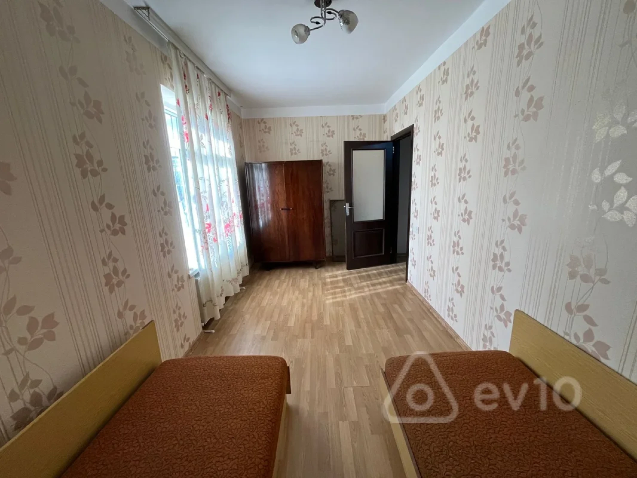 Kirayə verilir 3 otaqlı köhnə tikili 72 m²