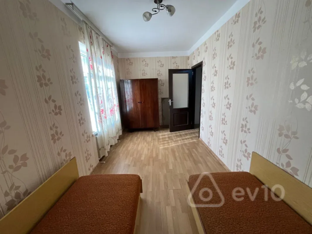 Kirayə verilir 3 otaqlı köhnə tikili 72 m²