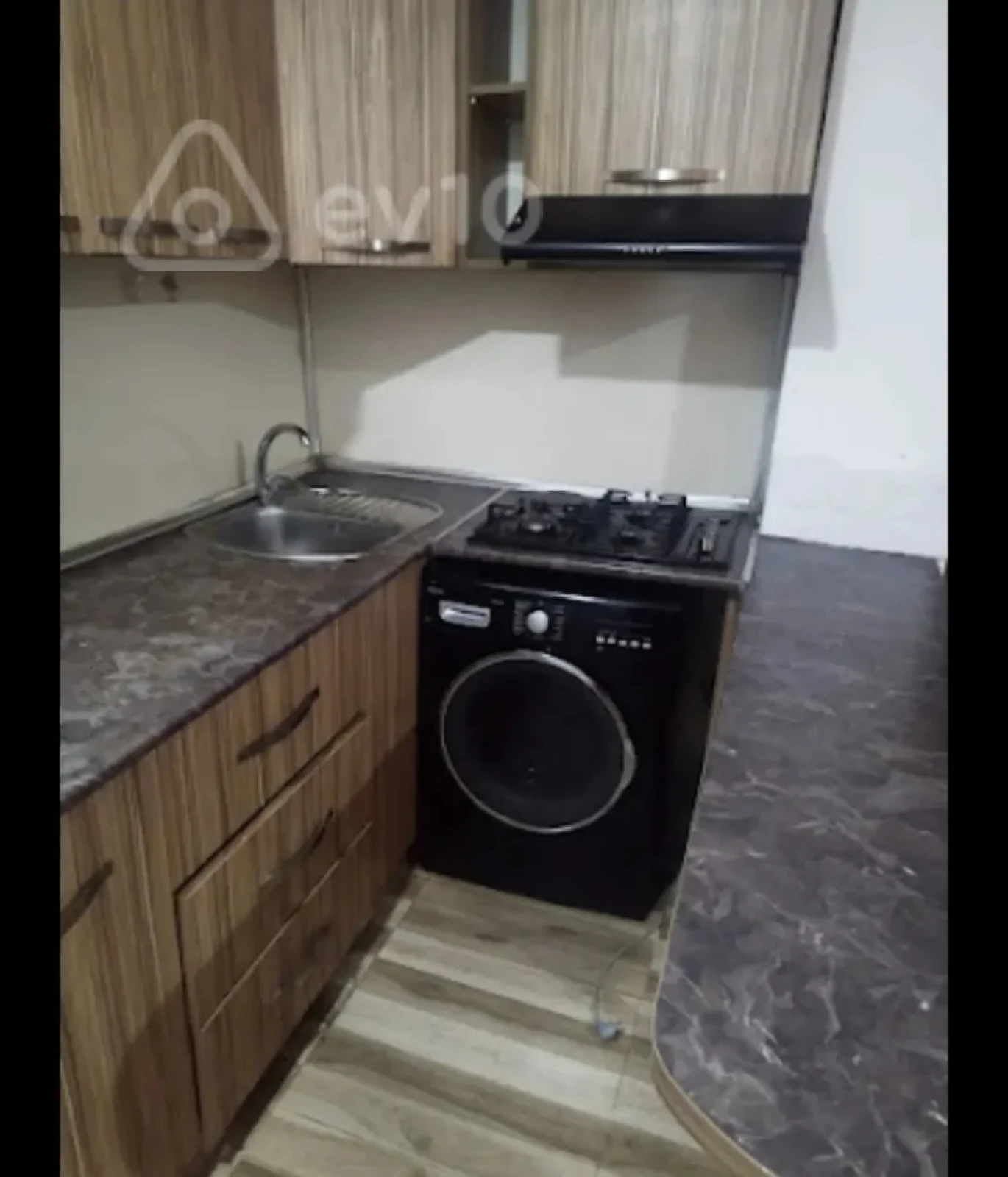 Kirayə verilir 3 otaqlı köhnə tikili 60 m²