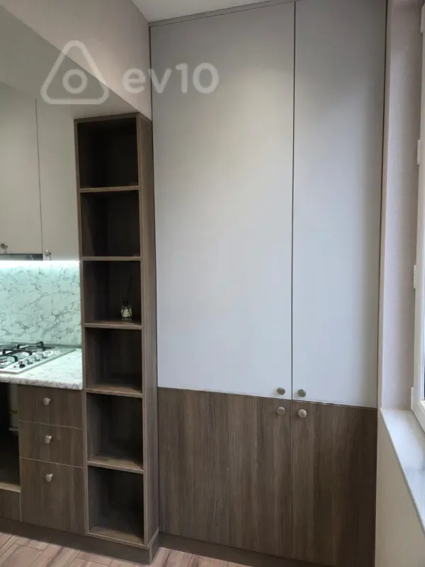 Satılır 2 otaqlı köhnə tikili 40 m²