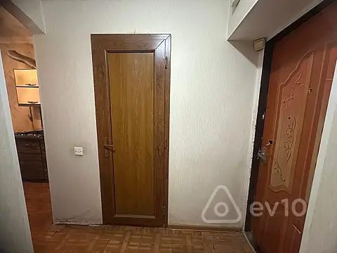 Kirayə verilir 2 otaqlı köhnə tikili 65 m²