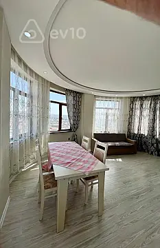 Kirayə verilir 2 otaqlı yeni tikili 81 m²