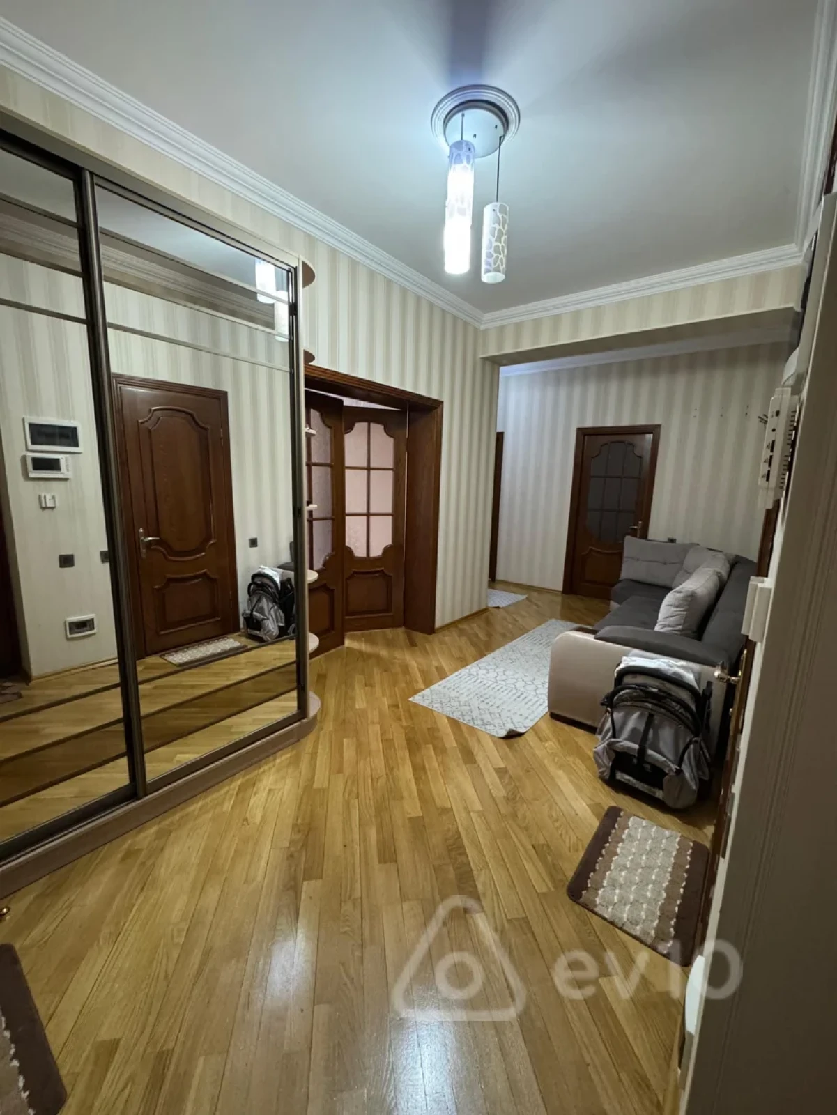 Satılır 3 otaqlı yeni tikili 132 m²