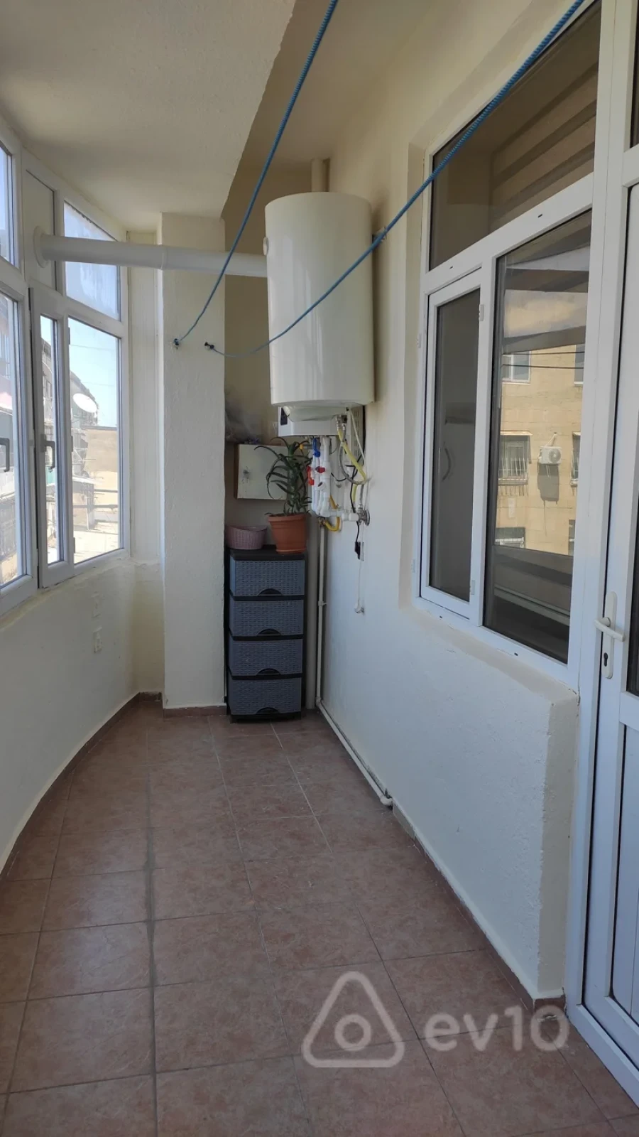 Satılır 3 otaqlı yeni tikili 132 m²