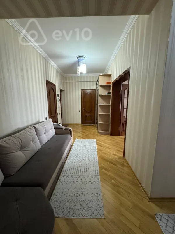 Satılır 3 otaqlı yeni tikili 132 m²