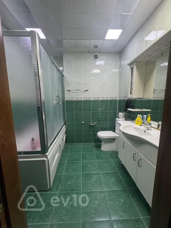 Satılır 3 otaqlı yeni tikili 132 m²