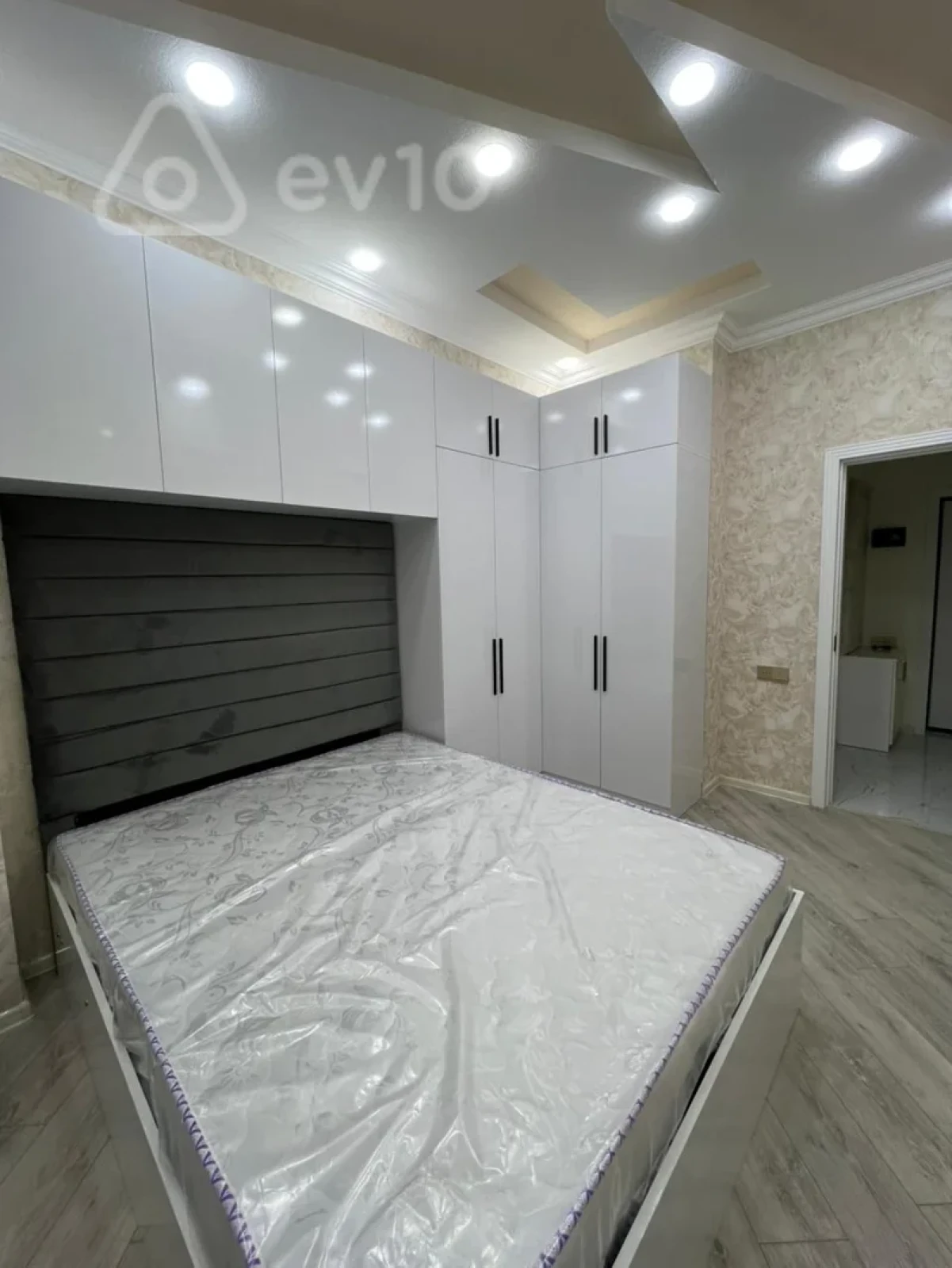Kirayə verilir 2 otaqlı yeni tikili 55 m²