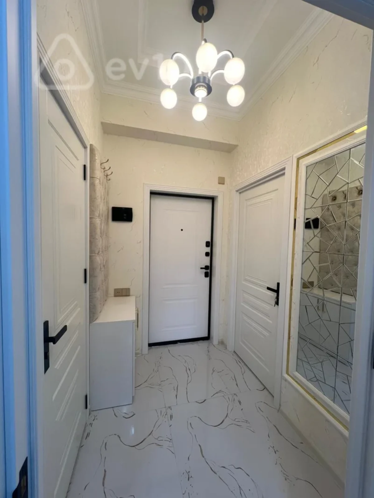 Kirayə verilir 2 otaqlı yeni tikili 55 m²