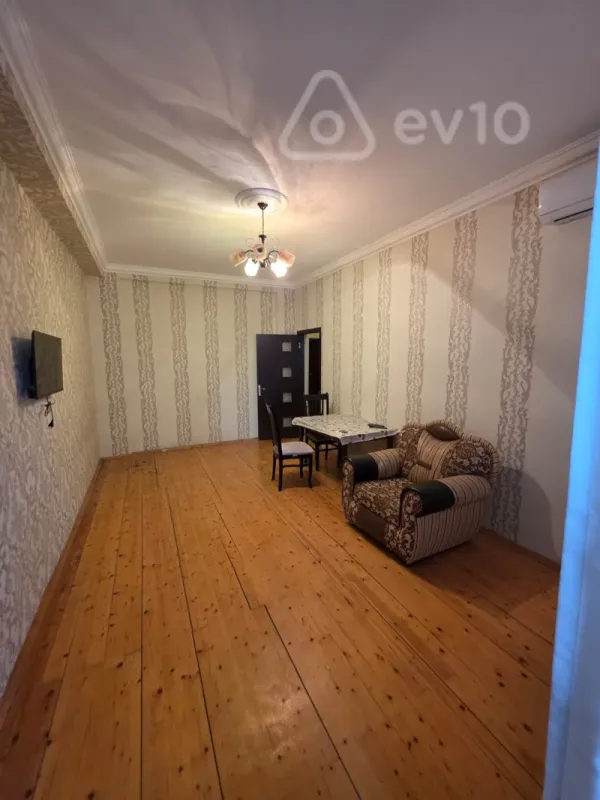 Kirayə verilir 2 otaqlı yeni tikili 70 m²