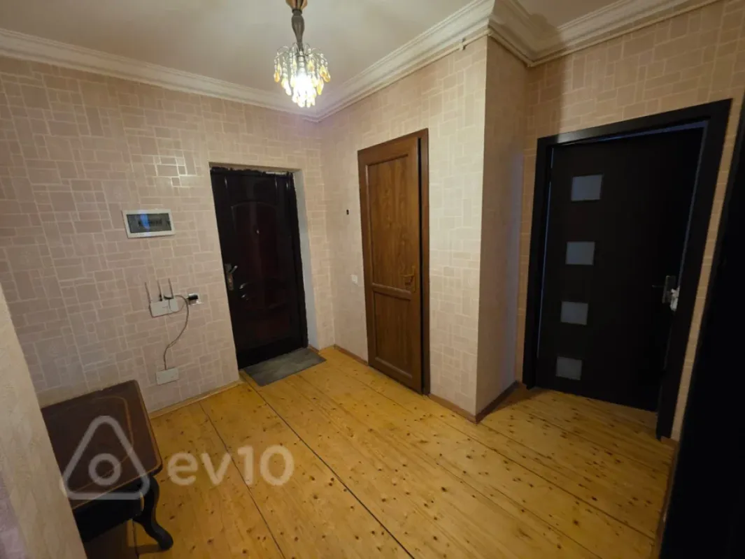 Kirayə verilir 2 otaqlı yeni tikili 70 m²