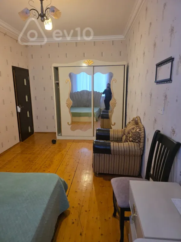 Kirayə verilir 2 otaqlı yeni tikili 70 m²