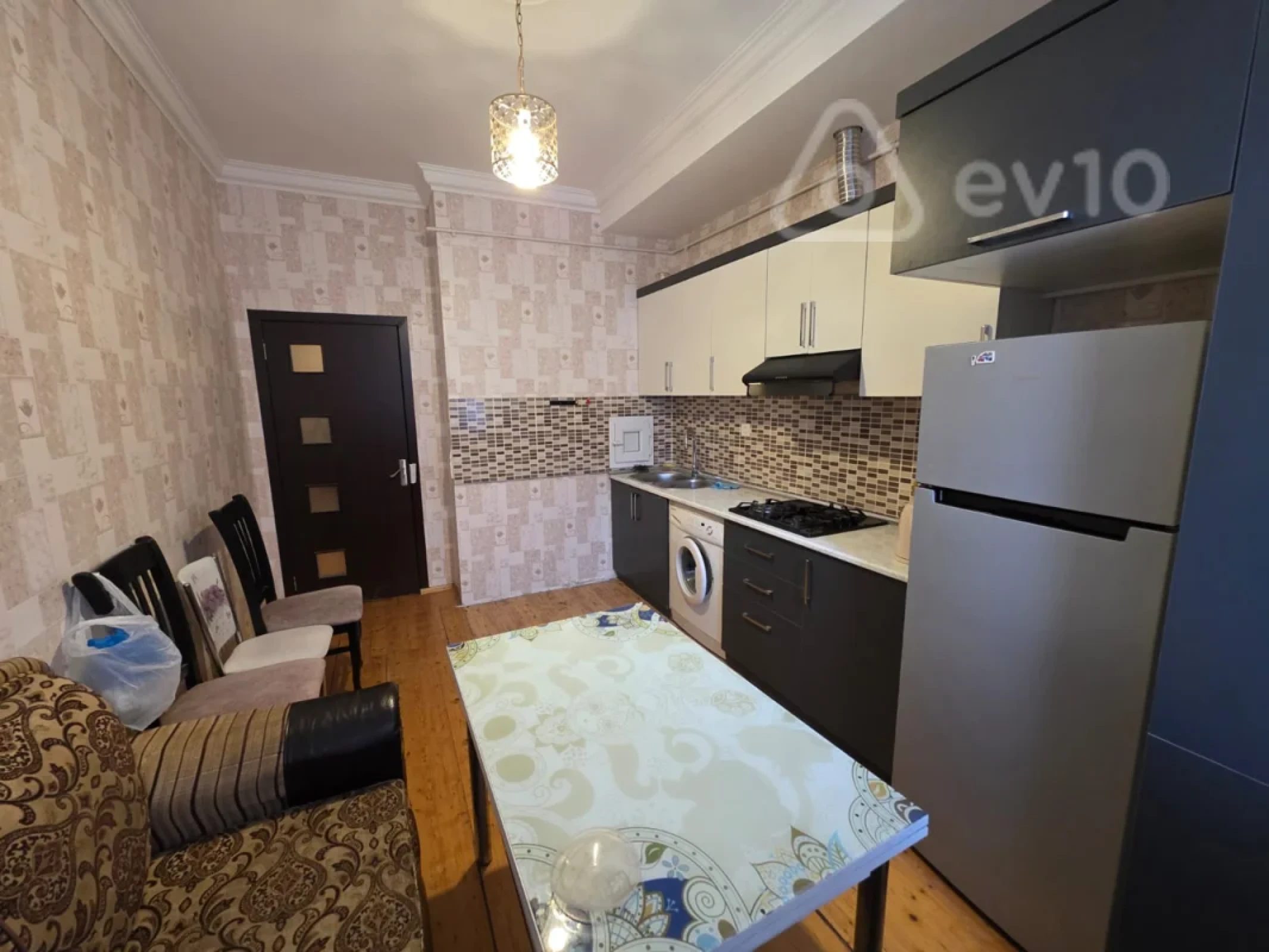 Kirayə verilir 2 otaqlı yeni tikili 70 m²