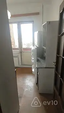 Kirayə verilir 1 otaqlı köhnə tikili 40 m²