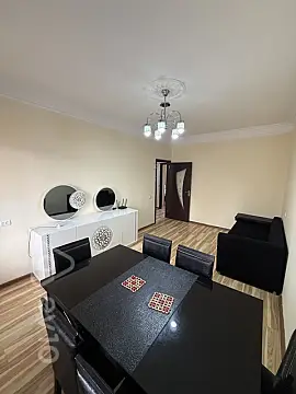 Kirayə verilir 2 otaqlı köhnə tikili 65 m²