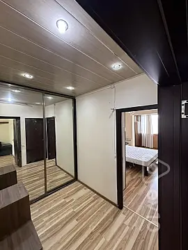 Kirayə verilir 2 otaqlı köhnə tikili 65 m²