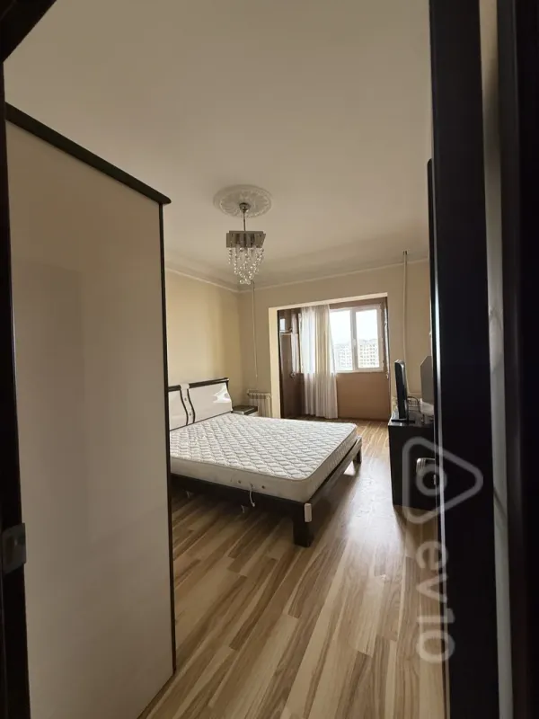 Kirayə verilir 2 otaqlı köhnə tikili 65 m²