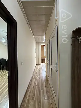 Kirayə verilir 2 otaqlı köhnə tikili 65 m²