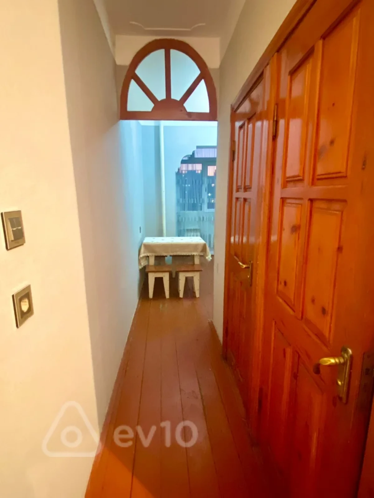 Kirayə verilir 3 otaqlı köhnə tikili 75 m²