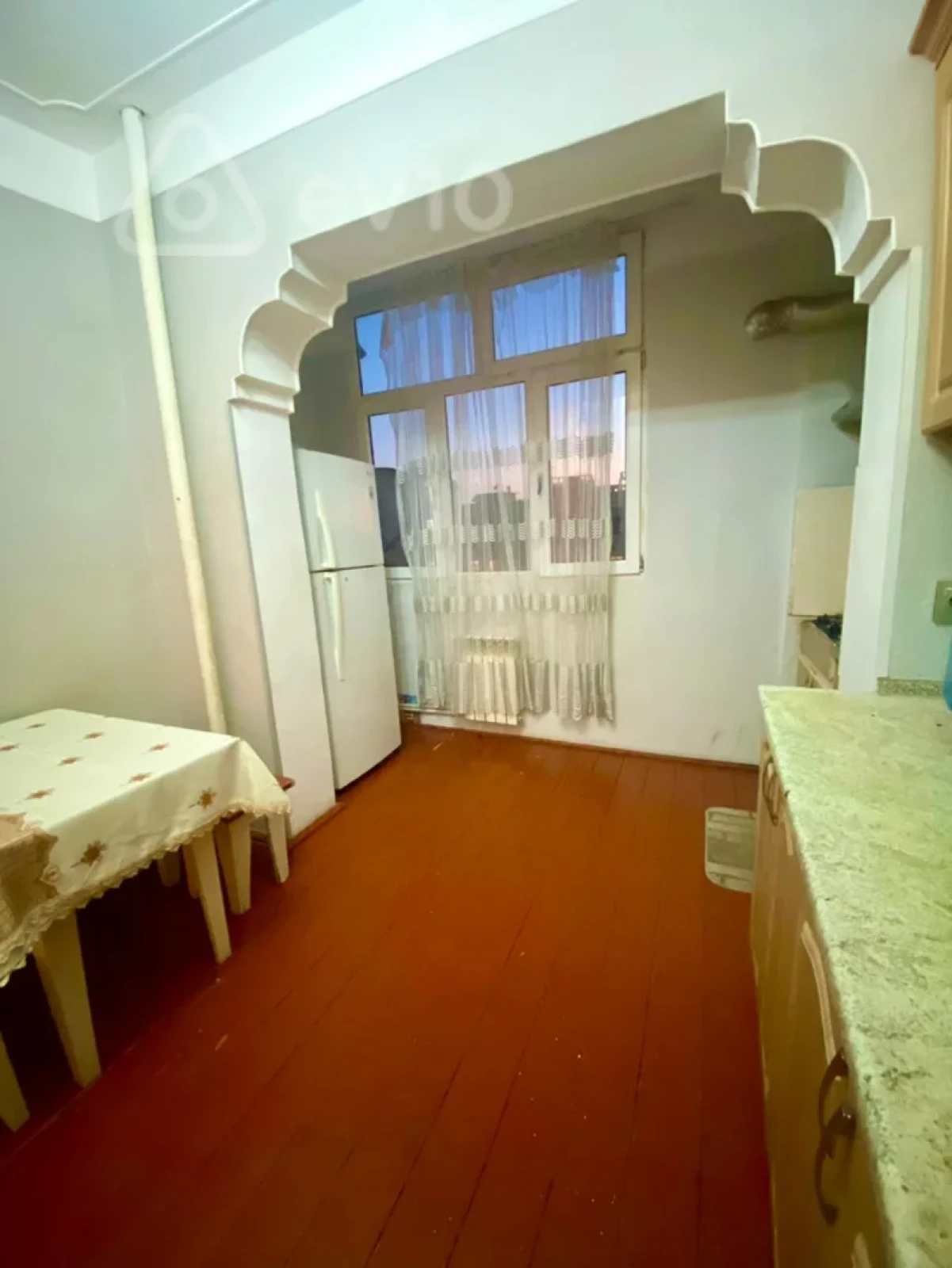 Kirayə verilir 3 otaqlı köhnə tikili 75 m²