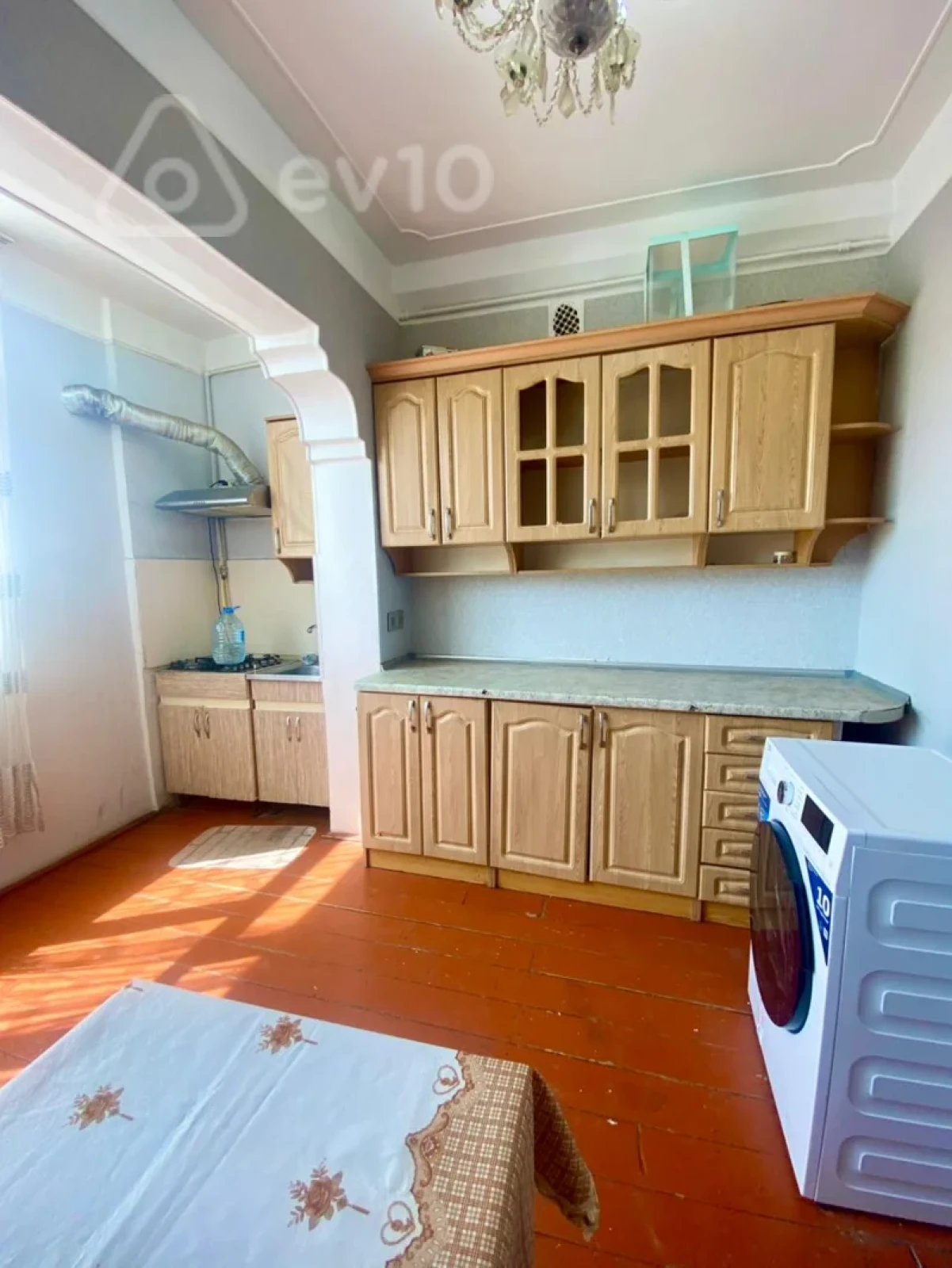 Kirayə verilir 3 otaqlı köhnə tikili 75 m²