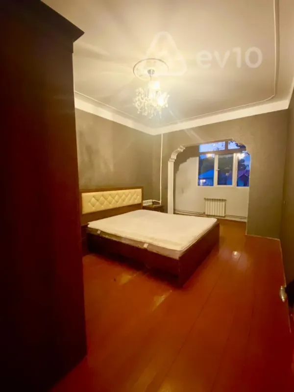 Kirayə verilir 3 otaqlı köhnə tikili 75 m²