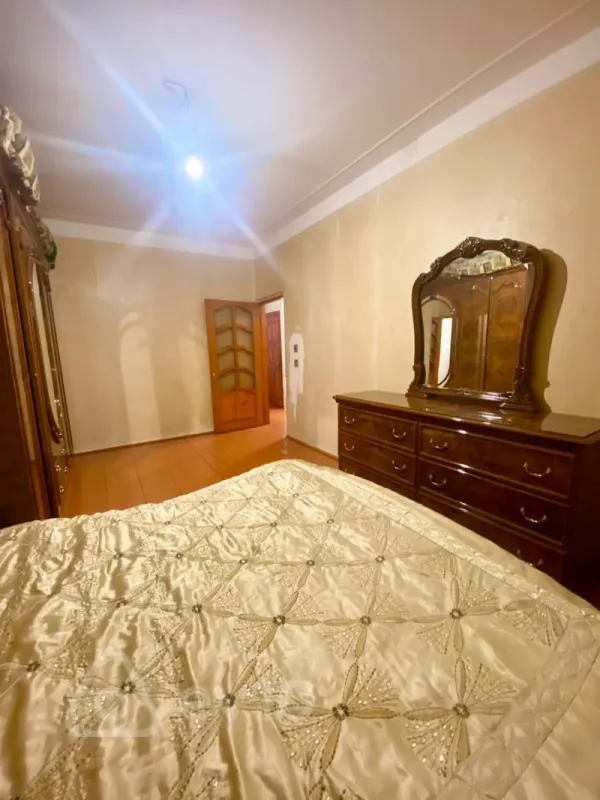 Kirayə verilir 3 otaqlı köhnə tikili 75 m²