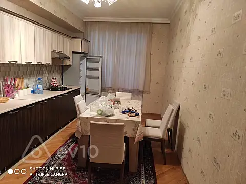 Kirayə verilir 3 otaqlı yeni tikili 156 m²