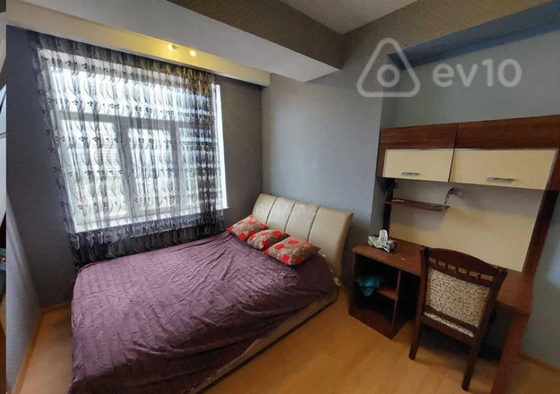 Kirayə verilir 4 otaqlı yeni tikili 156 m²