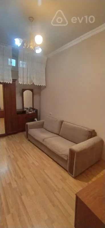 Kirayə verilir 1 otaqlı köhnə tikili 30 m²
