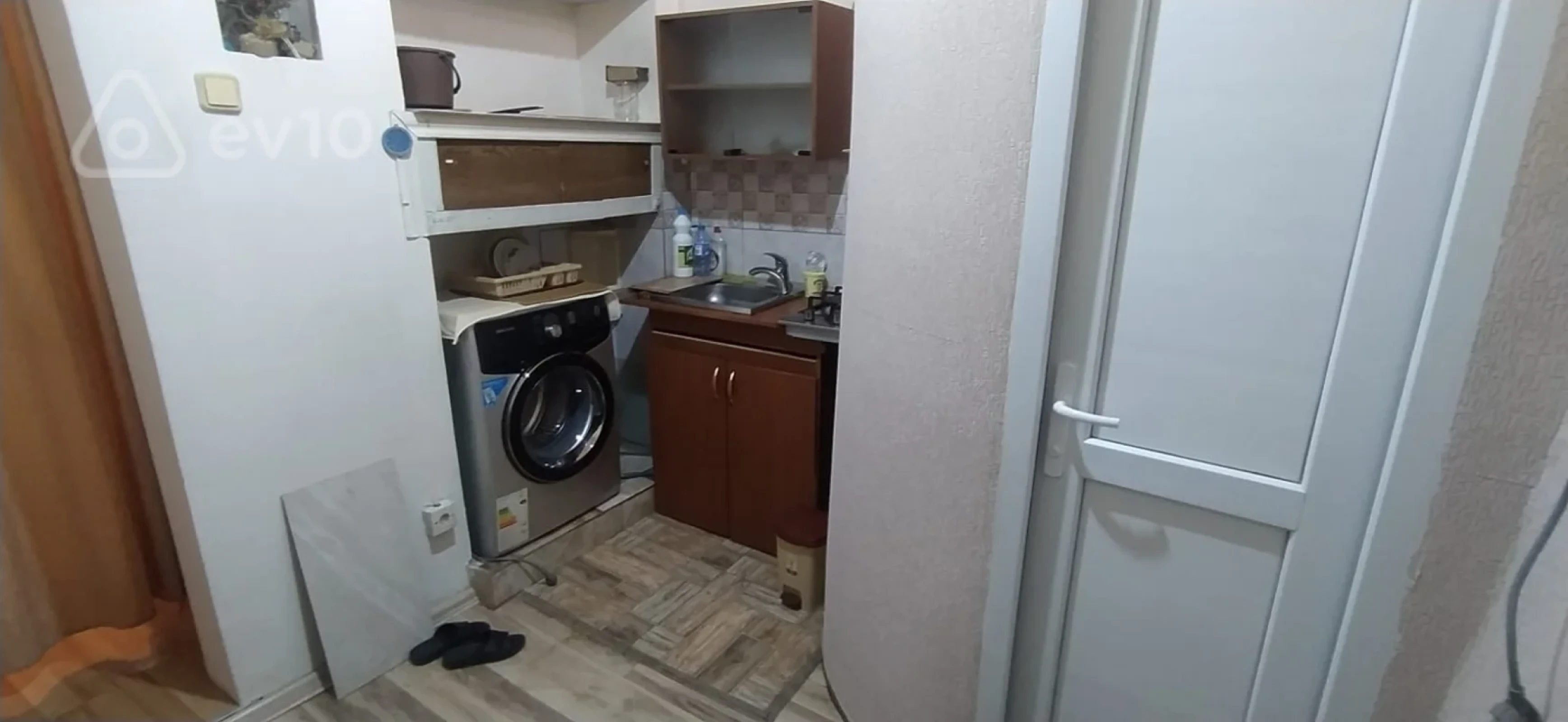 Kirayə verilir 1 otaqlı köhnə tikili 30 m²